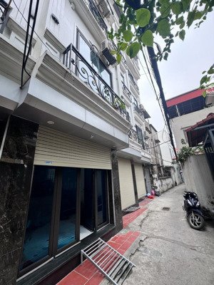 bán nhà đẹp - thoáng - 5t - thượng thanh long biên - full nội thất ô tô đỗ gần nhà, gần trường chợ