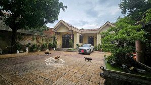 bán biệt thự đường 30/4, p. trung dũng, biên hoà: 1.200m2, giá 21 tỷ