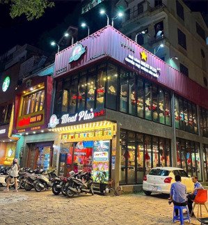 cho thuê nhà mặt phố vũ phạm hàm, dt 110m2x5 tầng, mt 5.2m, giá 140tr, lh 