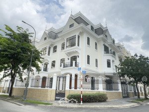 cho thuê 2 căn biệt thự liền kề đường nguyễn mộng tuân-dt 30x20m.trệt-3 lầu sàn trống.lh 