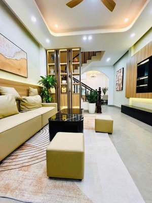 bán gấp căn góc nhà riêng tại nguyễn khang, cầu giấy 41m 5 tầng mặt tiền 4.3m giá hơn 12.8 tỷ