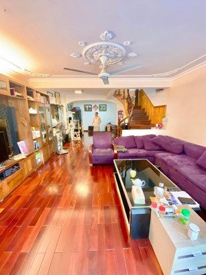bán nhà 5 tầng dt 46m2, gần phố, cách oto đỗ 20m, tại phố kim mã, q. ba đình