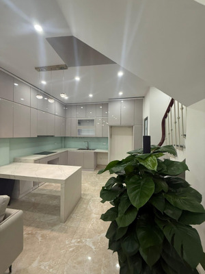 khu hot nhà đẹp gần ô tô sổ nở hậu hiếm chốt nhanh 40m2, mặt tiền 4.2m, giá 11 tỷ nhỉnh