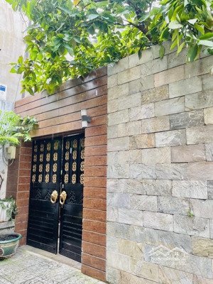 biệt thự mini 80m2 - gần chợ hạnh thông tây - quang trung, gò vấp, 5pn - có sân vườn