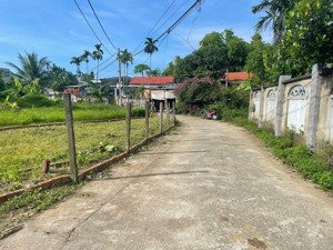 cần bán đất trồng cây hoà nhơn sát dân. dt: 750m2. đường bê tông 4m. dân cư đông đúc