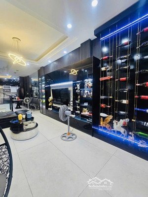 nhà đẹp btct 3tầng - hẻm 3,5m thông tứ tung - ngay chợ trần văn quang - 4x27 giá cực tốt