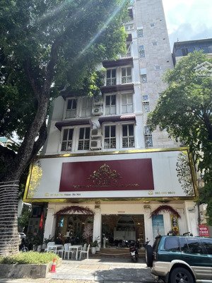 cho thuê nhà mặt phố huỳnh thúc kháng-vị trí đẹp nhất phố: dt 60m x 5 tầng thông sàn, mặt tiền 9.5m