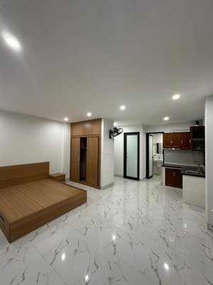 trống 1p ban công, máy giặt riêng- 35m2 giá ưu đãi 5,8 triệu tại đường yên hòa, cầu giấy, hà nội