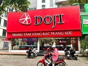 cho thuê mặt bằng kinh doanh phố phạm ngọc thạch đoạn vip nhất dt 130m x2tầng, mt 8m vỉa hè rộng