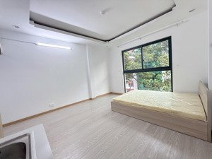 cuối năm chốt vào ở miễn phí phòng studio mặt tiền đường có thang máy full nội thất ngay quận 5