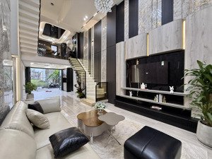 nhà đường thông ngay bên ubp và trường học, 4x15,5m, lửng, 3 lầu, 4pn, gara ôtô, p. thờ, st