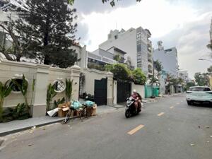 Bán biệt thự 366m2 mặt tiền Trần Khánh Dư, Quận 1