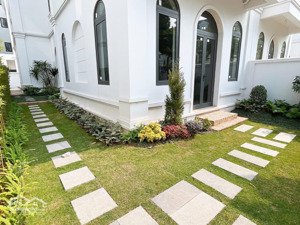 nhà vườn hà đông 170m2 mặt tiền 8,5m. đường rộng, giá chỉ từ 190tr/m2. lh 