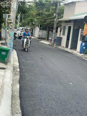 Bán dãy trọ mặt tiền 180m2, ngang 8, Tam Đa, Trường Thạnh, Quận 9 giá chỉ 50tr/m2