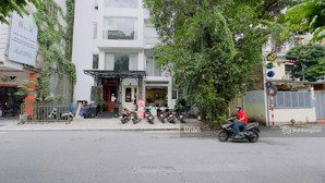 bán nhà tô ngọc vân dt 151m2, mt 6.6m, ô tô vào nhà.