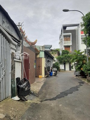 căn hiếm tô ngọc vân " 5m x14", 3 ngủ, 5wc,nhỉnh 8 tỷ kết nối giao thông thuận tiện!