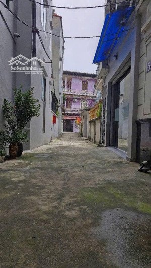 chủ cần bán gấp nhà dân xây ô tô vào nhà kinh doanh khu víp hàng sách tay nguyễn sơn