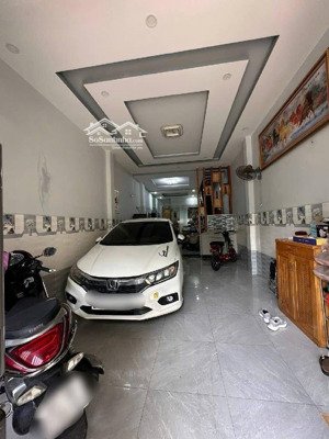 giá chỉ: 7,4 tỷ. hẻm như mặt tiền kinh doanh vườn lài. 2 tầng. dt: 4,2 x 19m 4pn. hđt: 15 tr/ tháng