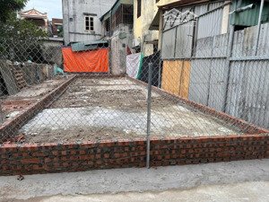 đất đẹp thạch_bàn, cổ linh, long biên, dt 62 m mt 4m, ô tô 7 chỗ vào đất