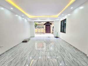 cho thuê mặt bằng kinh doanh phố đào tấn - ba đình