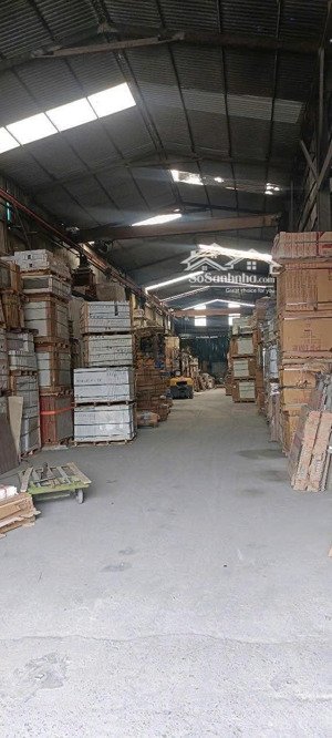 cho thuê kho xưởng đường 72 dương nội, dt 450m mt 10m xe công đỗ cửa, có điện 3 pha cẩu trục