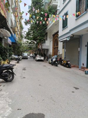 bán nhà 03 ô tô tránh sát mặt đường khuất duy tiến, vị trí kinh doanh 52m2 mt 5m 17,9 tỷ