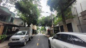 mt nguyễn trường tộ. dt 9x16m. nở hậu 9.22m| 146m2 đất - nhà gác gỗ, tiện xây sửa mới. giá 22 tỷ tl