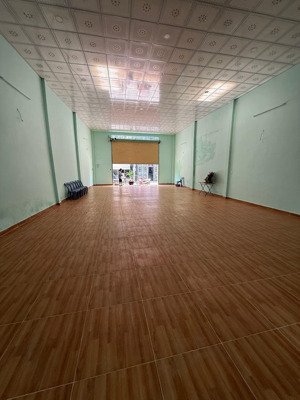 cho thuê nhà mặt tiền đường 9x25m y hình, lê trọng tấn