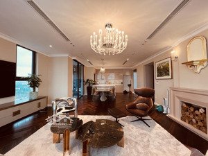 bán siêu phẩm đập thông 185m2 góc tầng cao, hướng đông nam vinhomes symphony