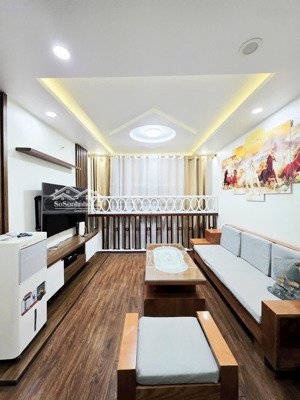 bán nhà mỹ đình diện tích 35m2 xây 5 tầng mới đẹp, sổ vuông, ngõ thoáng rộng giá 8,8 tỷ, ôtô đỗ gần