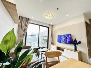 cần bán gấp căn hộ 2 phòng ngủ đầy đủ nội thất 72m2 chung cư quân đội mhdi thạch bàn