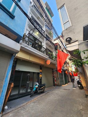 (chị gái em cần bán giảm 500tr chỉ còn 11.x tỷ) siêu phẩm khương đình 50m2 thanh xuân. ngõ to