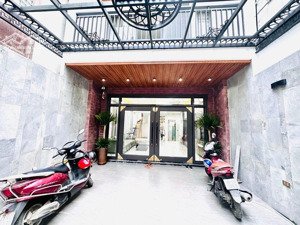 nhà đẹp ngọc lâm, 7 tầng, ô tô tránh