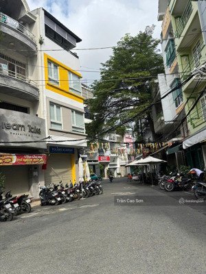 cần bán nhà hxh 243 tô hiến thành,p12,q10.dt:4x20m,kc 4 tầng,(7pn-khai thác 40tr/th) giá 16.5 tỷ bl