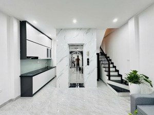 phân lô, ô tô đỗ cổng phố vip kim mã, 6 tầng thang máy, gần phố, full nội thất, ở ngay