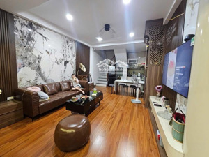 bán nhà phố hồng tiến 45m2*5 tầng - gần hồ bồ đề - ngõ rộng - gần đường to - tiện ích - an sinh