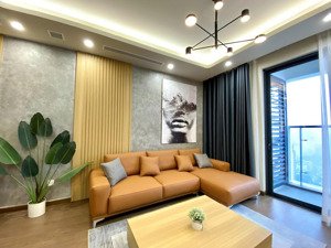 cc cao cấp nội thất luxury 2n/3n/shophouse giá hời bình dân lh: 