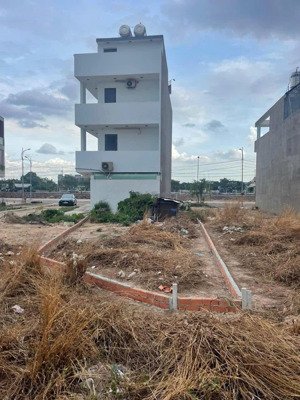 xây nhà cho con cần bán lô góc 2mt 100m2 ở lộc an bình sơn - sát chợ, 100%tc, có sổ