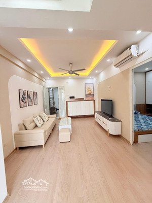 nhỉnh 4 tỷ chung cư nam trung yên