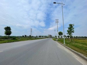 bán đất tmdv 200m2 tại xã cụm công nghiệp làng nghề đại thắng, ra mặt đường ngọc hồi phú xuyên 60m