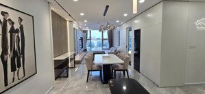 cần chuyển nhượng căn hộ full nội thất dt 100,7m2 tại the queen 360 giải phóng giá thu về 93tr
