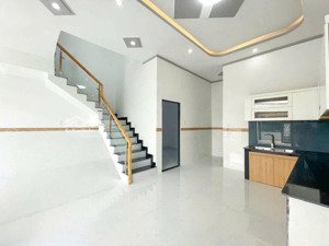 bán gấp biệt thự mini sổ riêng thổ cư 100% cách chợ thạnh phú 8 phút di chuyển, tt 449tr nhận nhà ở