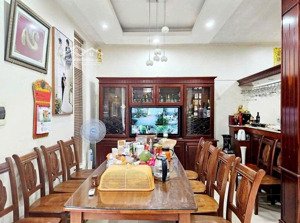 siêu phẩm lô góc 3 mt kđt văn khê, vỉa hè rộng, kinh doanh tấp nập, giá 158tr/m2. lh: 