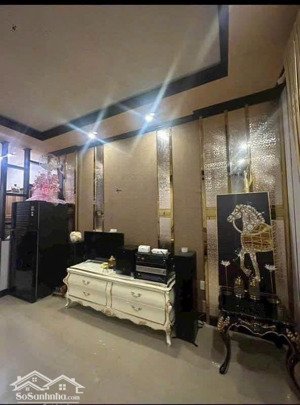 bán nhà phố hai mặt tiền 184.3 m2, giảm giá 16 tỷ hạ 12 tỷ sổ riêng nguyên tử lực - đà lạt