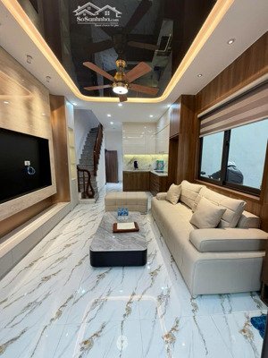 rẻ cực! mặt ngõ trung phụng, gần ôtô tránh, bãi xe, ngõ thông kinh doanh,trước nhà thoáng, nội thất