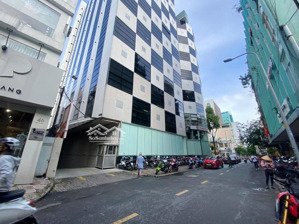 cần bán nhà ngay góc đường nguyễn trái - giá 3x tỷ- dtcn 63,2 m2