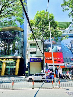 cho thuê tòa nhà mặt tiền đường 3/2 quận 10 1 hầm 5 lầu, thang máy, nhận nhà ngay, giá tốt