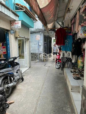 cho thuê nhà nguyên căn- chính chủ, 1 trệt 2 lầu, 2 mặt hẻm, gần ngã tư trần quang diệu - lê văn sỹ