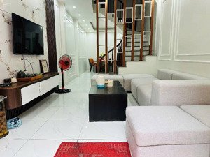 duy nhất hàng xót lại đa sỹ 40m 4 tầng nhà đẹp ở ngay ô tô gần full nội thất