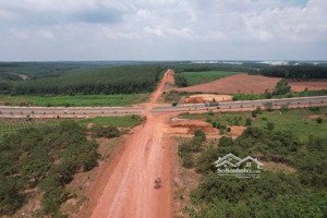 nền diện tích lớn nhất xuyên tâm 318m2, cách kcn tân tiến 500met. bank hỗ trợ 60%